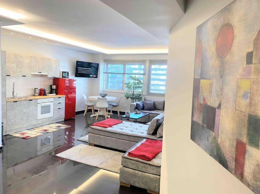 New Amazinglarge Luxury 4Br Suite/1Min Toacropolis アテネ エクステリア 写真