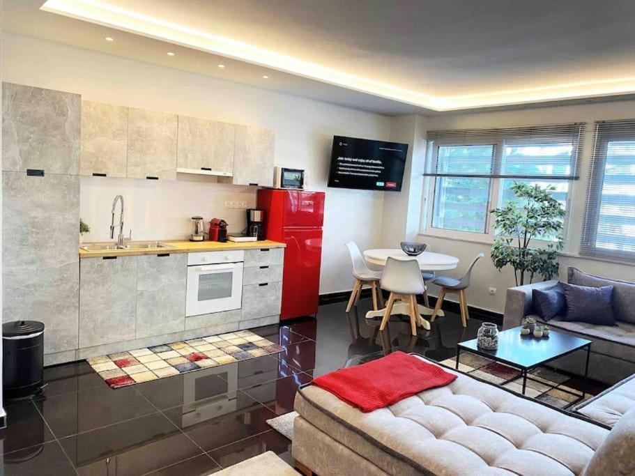 New Amazinglarge Luxury 4Br Suite/1Min Toacropolis アテネ エクステリア 写真
