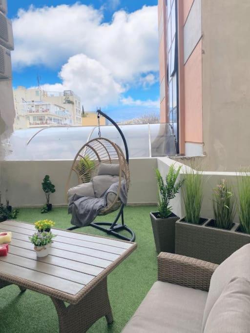 New Amazinglarge Luxury 4Br Suite/1Min Toacropolis アテネ エクステリア 写真